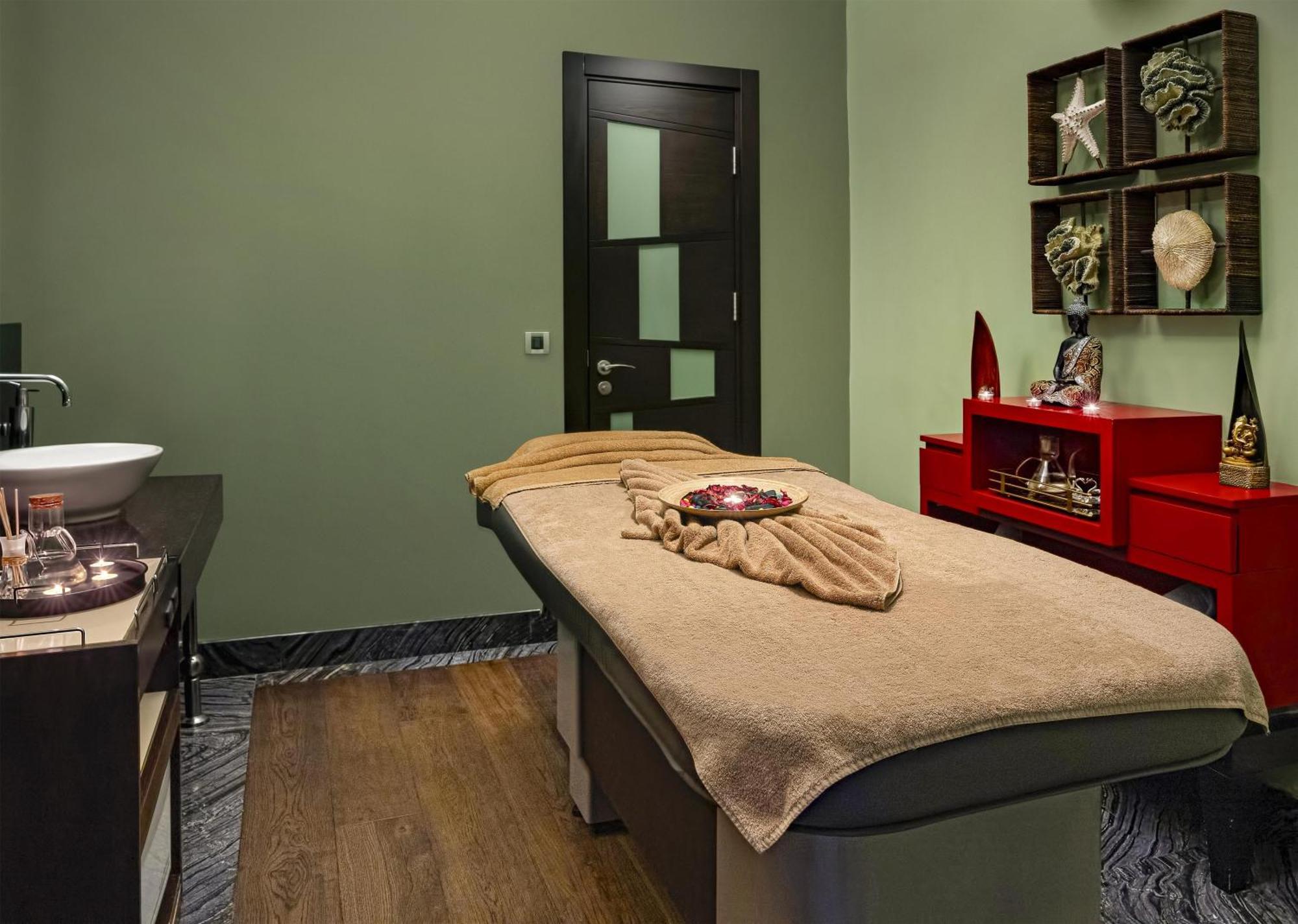 Radisson Blu Hotel Istanbul Pera — Photos 1